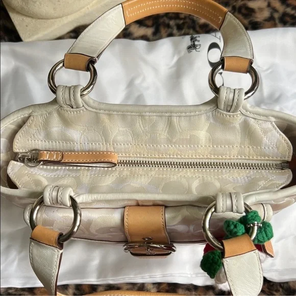 Y2K Coach SoHo Small Shoulder Tote - Picture 4 of 8